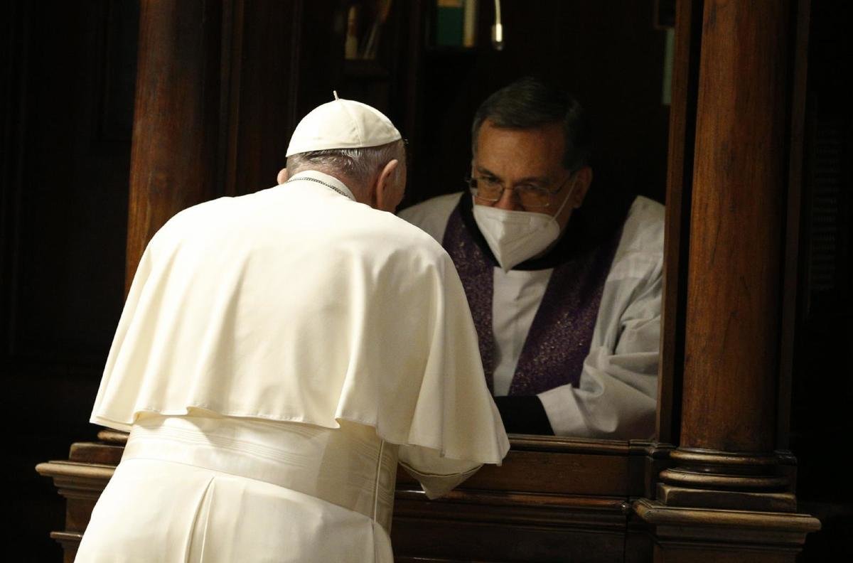 Confession Is More About Gods Forgiveness Than Our Sins Pope Says Northwest Catholic Read 