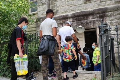 St. Peter’s on Capitol Hill offers hospitality to migrant busloads