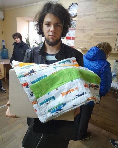 Utah Catholic helps ‘Wrap Ukraine with Quilts’