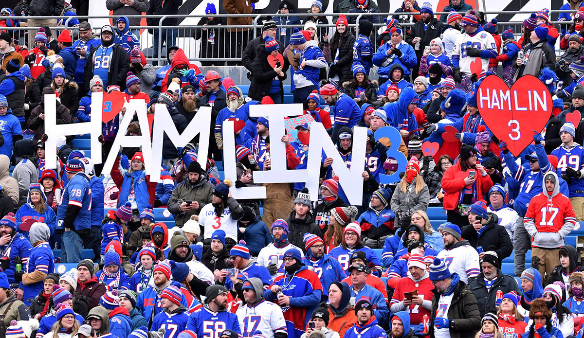 Titans Gather for Discussion, and Prayer, As Bills Safety Damar