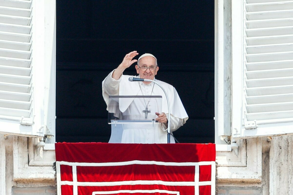Pope Leads Angelus Thanks People For Prayers For His Recovery Northwest Catholic Read 
